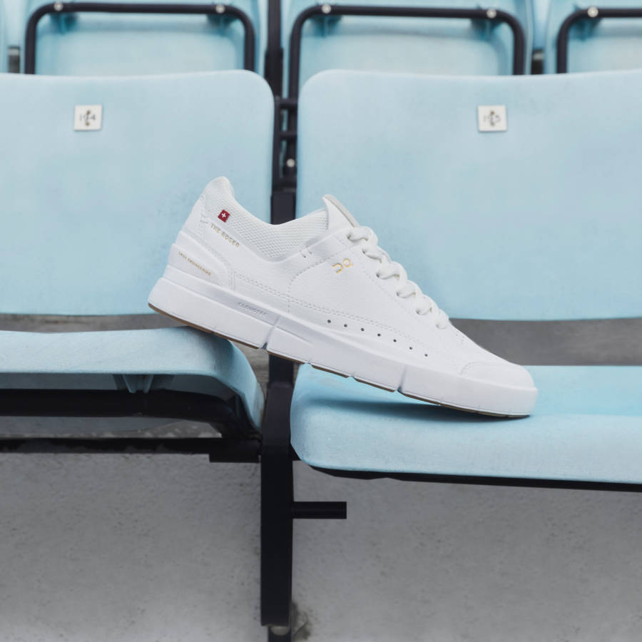 Women's On THE ROGER Centre Court Sneakers White | USA-7246159